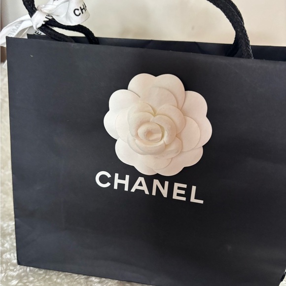 Chanel Small Shopping Bag - Picture 4 of 6